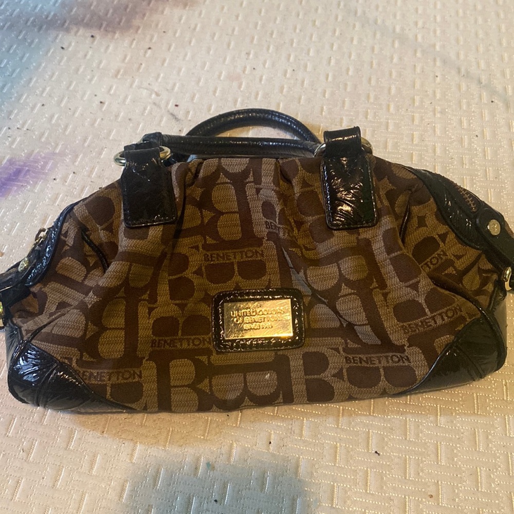 Benetton brown gold purse